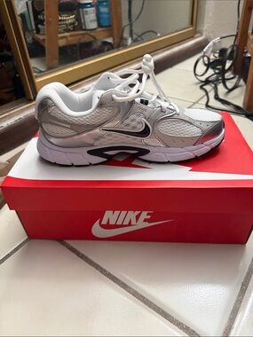 Nike v5  Kids White & Silver Athletic Sneakers with Black Swoosh- 7 women